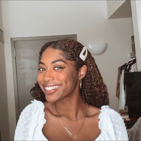 Meet your Posher, Allureriah - Picture 4 of 5